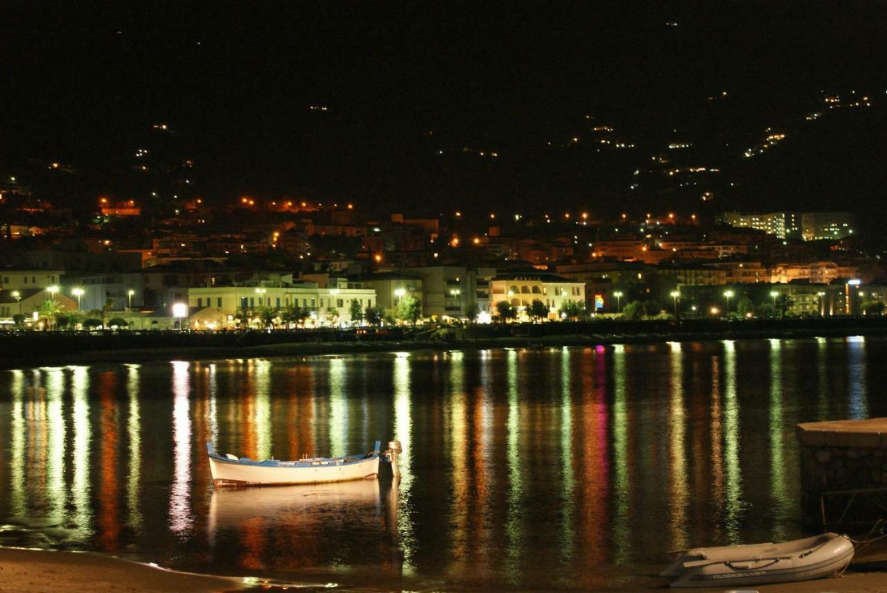 Casa Stromae A Due Passi Dal Mare Cefalù Exterior foto
